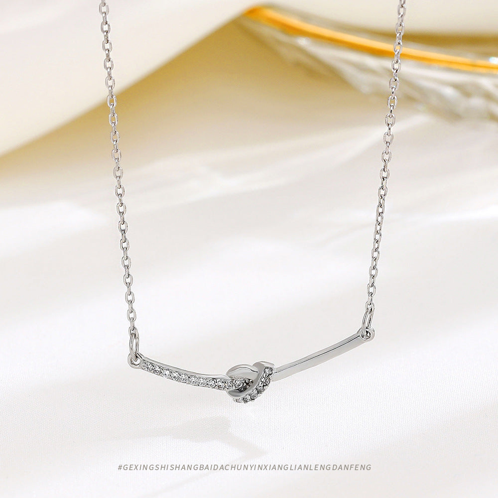 High-end, Personalized Clavicle Necklace Accessory