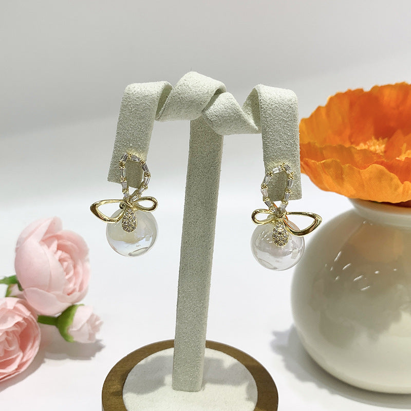 Minimally Designed Mermaid Pearl Earrings