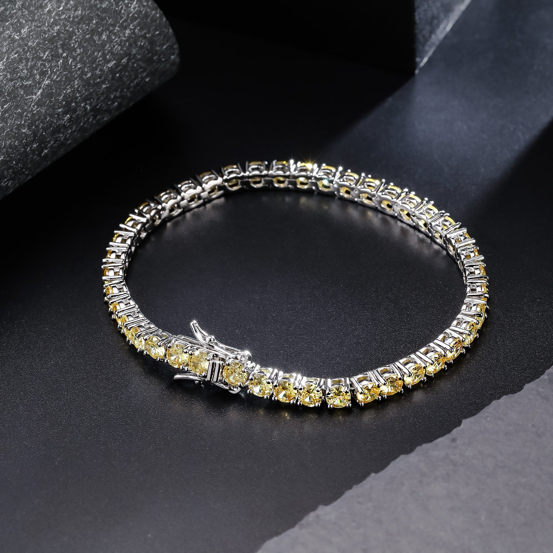 Minimalist And Sophisticated Tennis Bracelet With Full Diamond Zirconium Oxide
