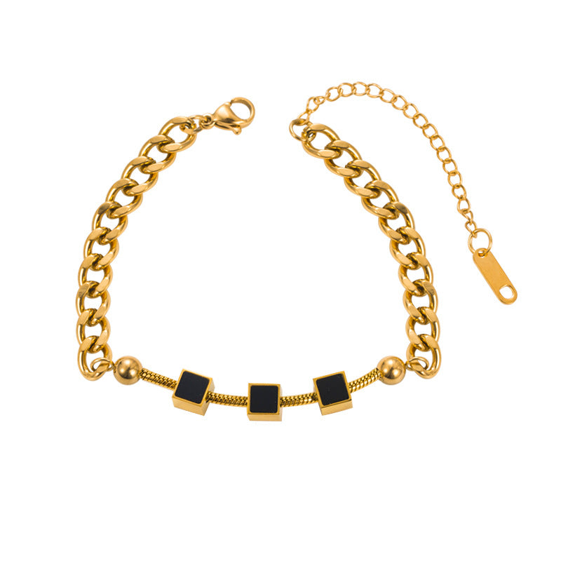 A Niche Yet Affordable Shell Bracelet For Women